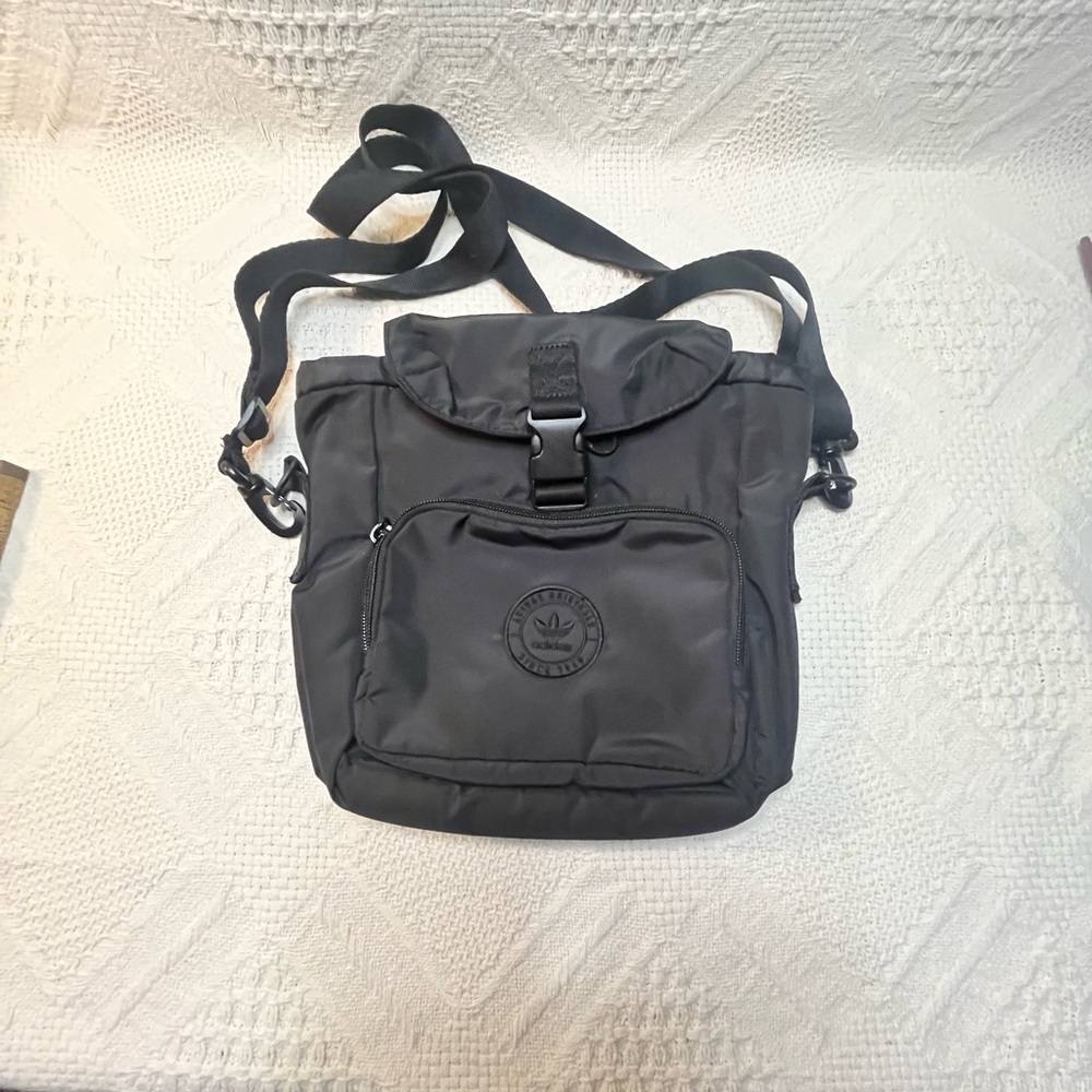 Adidas Original Travel Micro-Mini Bag 3.0 Black Gym Fanny Pack Hiking Zip